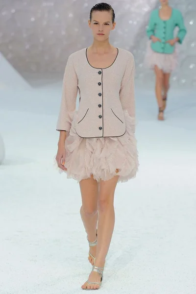 Look 19